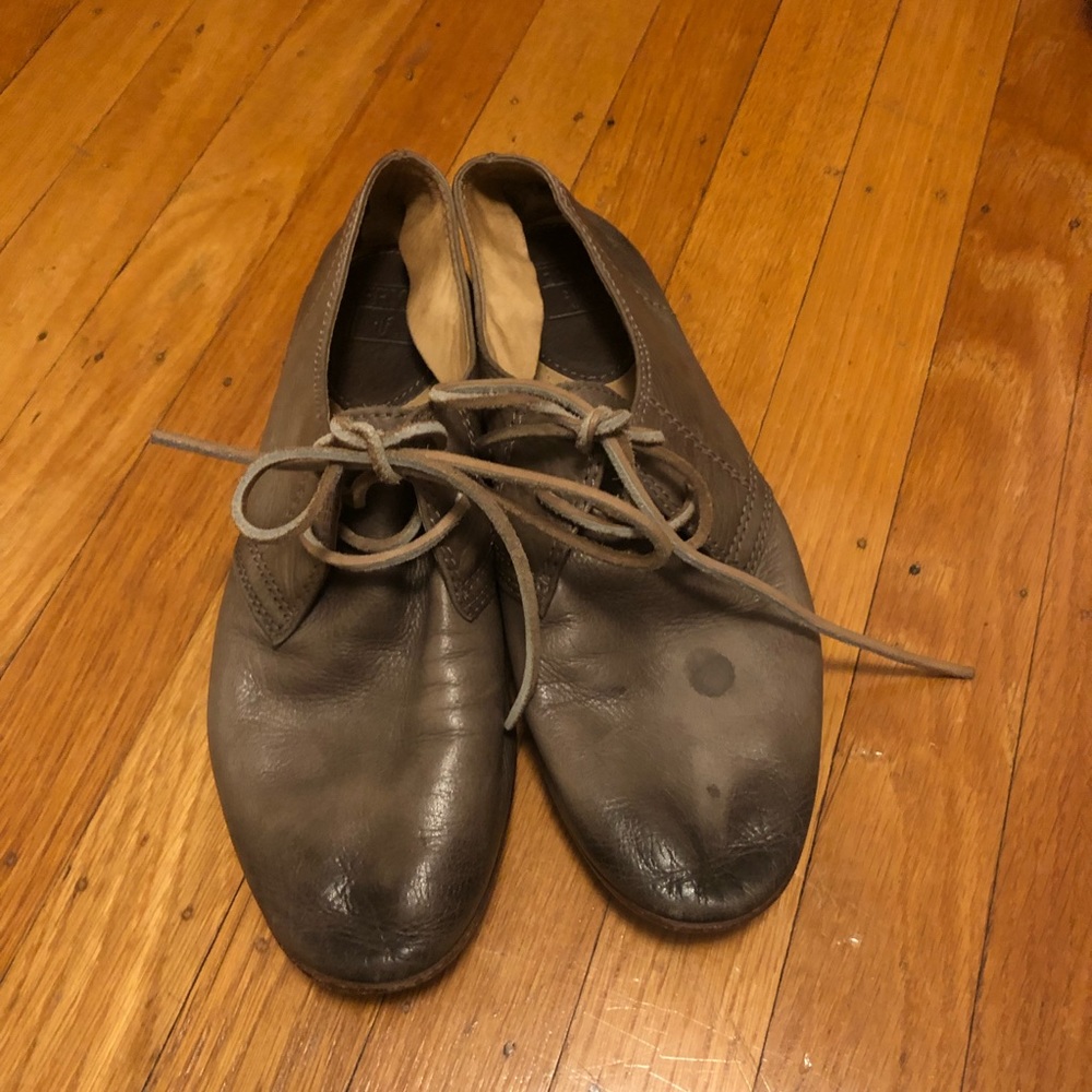 Frye Julian oxfords - size 9